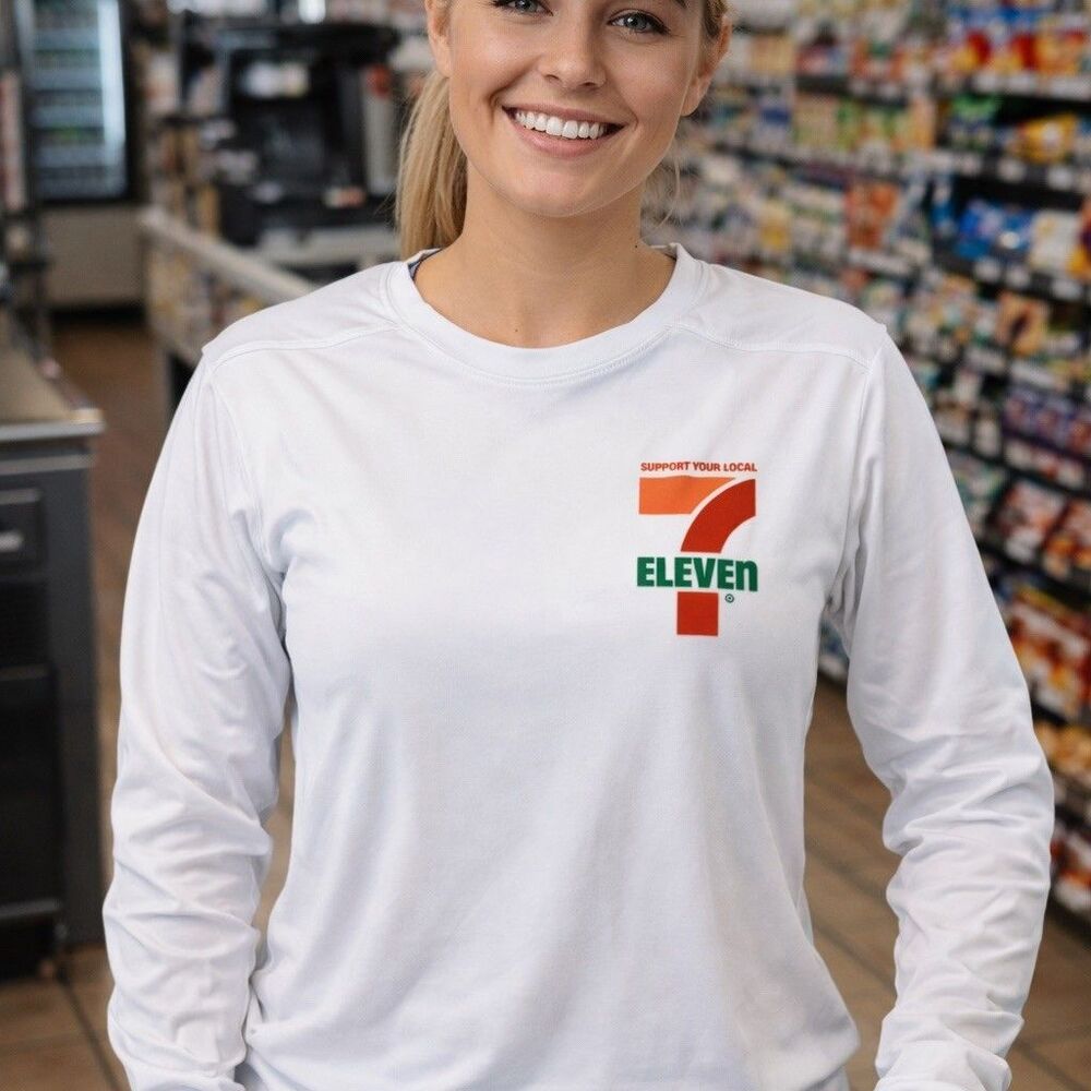 7-Eleven T-Shirt Unisex Adults Size L White Florida Strong Hurricane Employee